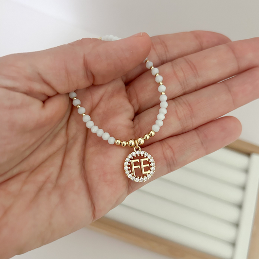 gold pendant necklace with white beads, chic layered necklace women, waterproof gold jewelry, delicate everyday necklace, stylish pearl jewelry
