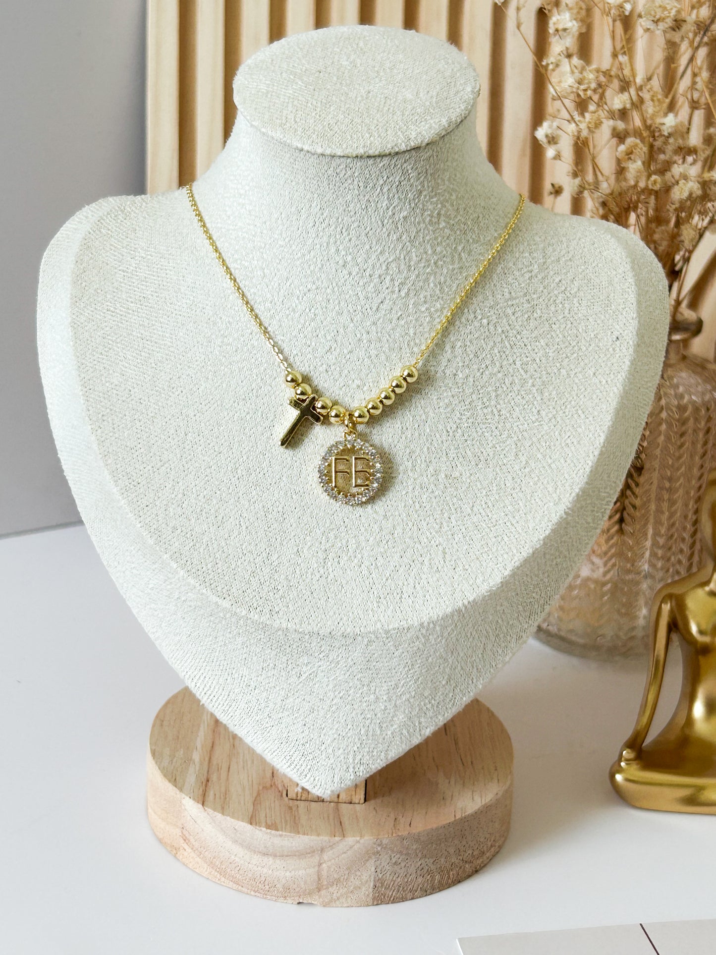 Golden Faith Necklace – Daily Protection & Meaningful Gift