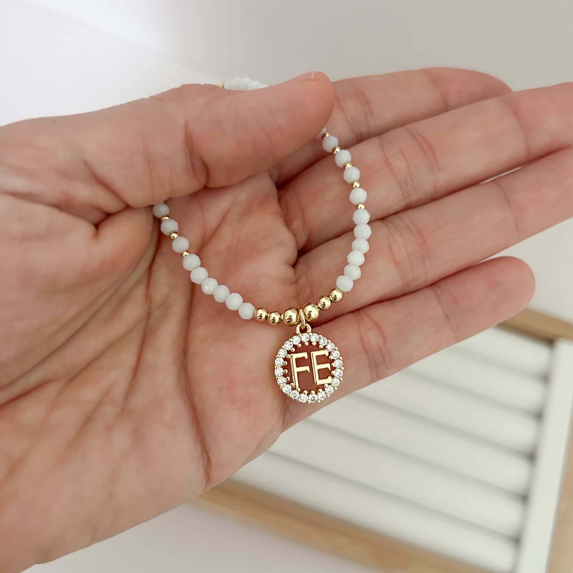 gold pendant necklace with white beads, chic layered necklace women, waterproof gold jewelry, delicate everyday necklace, stylish pearl jewelry