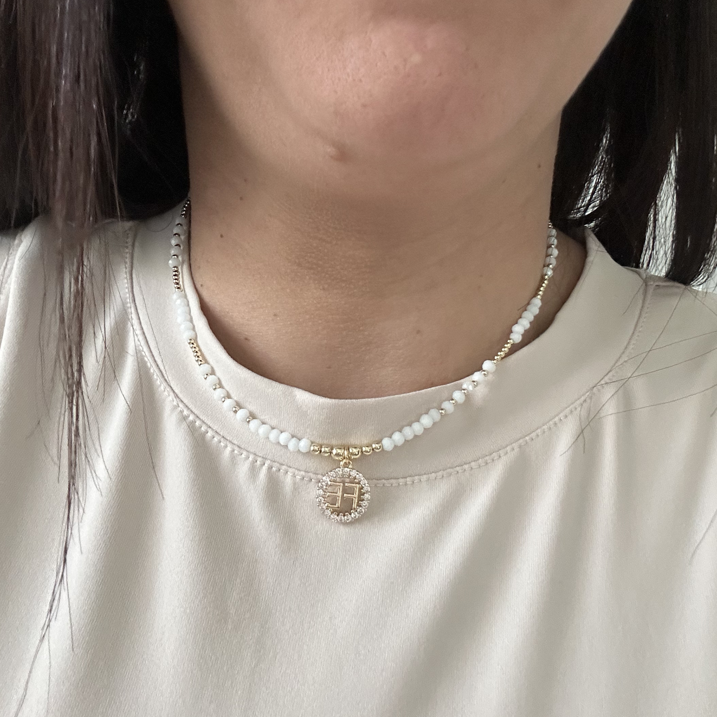 minimalist pearl necklace aesthetic, modern gold charm necklace, cute dainty necklace gift, elegant everyday accessory, feminine layered jewelry