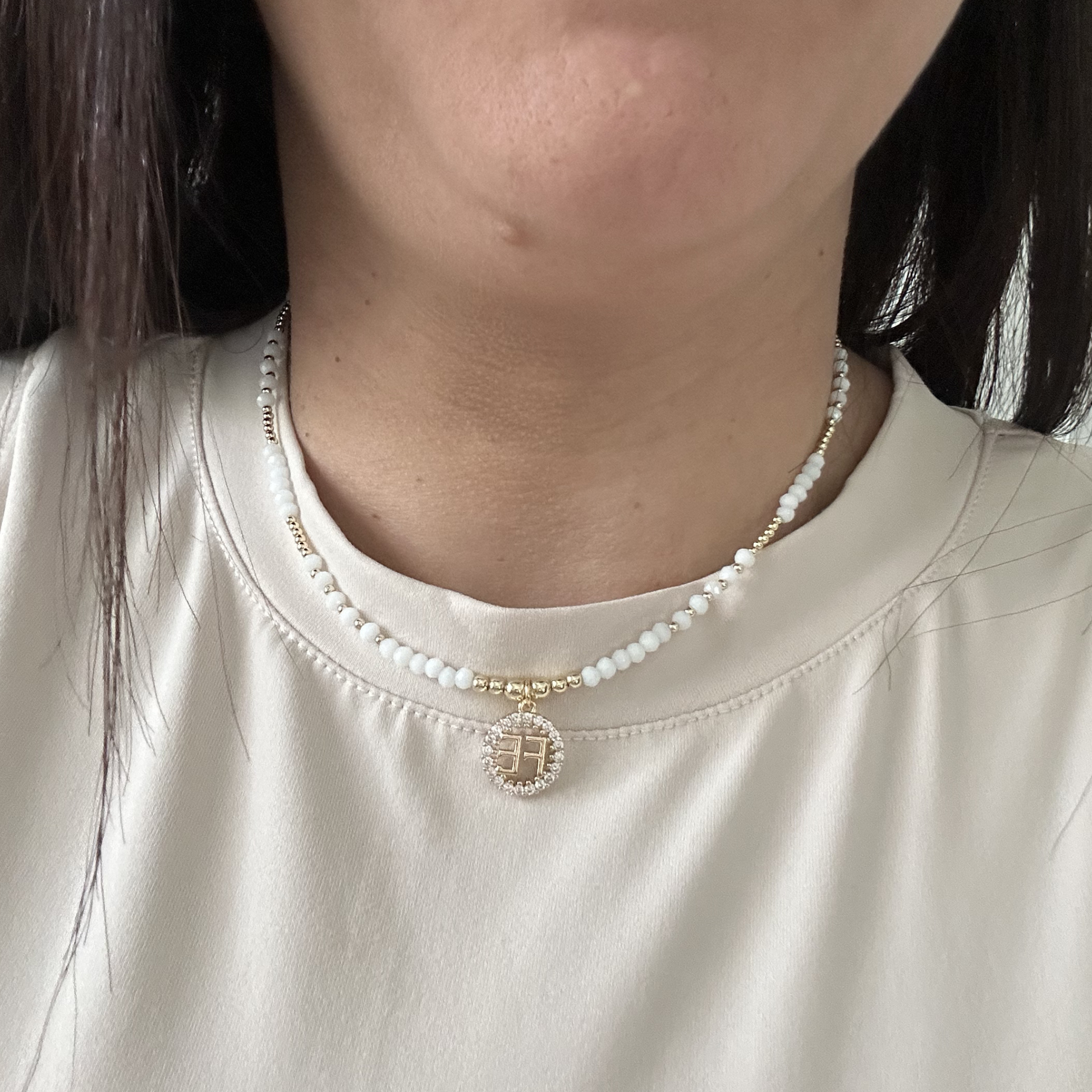 minimalist pearl necklace aesthetic, modern gold charm necklace, cute dainty necklace gift, elegant everyday accessory, feminine layered jewelry