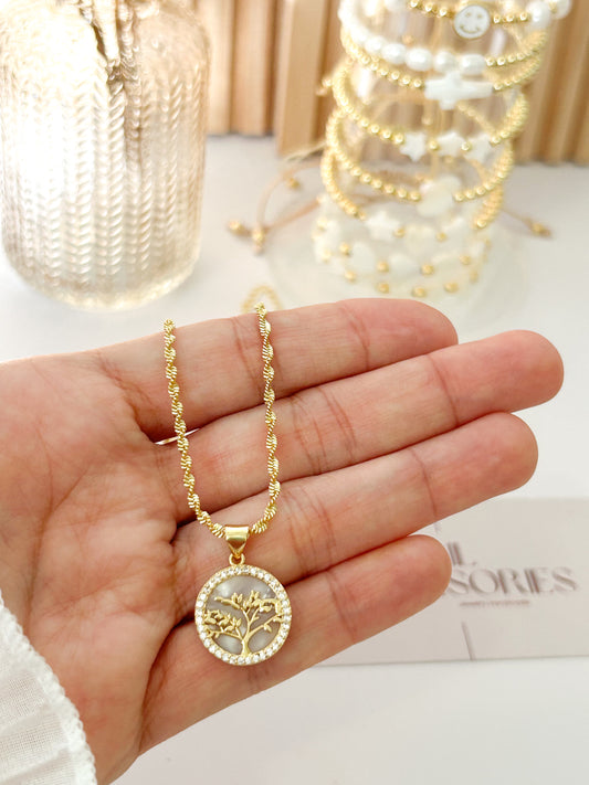 Tree of Life Protection Necklace – Everyday Meaningful Gift
