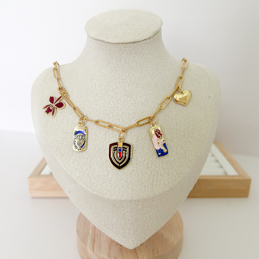 Venezuela charm necklace, Venezuelan jewelry necklace, gold Venezuela necklace for women, colorful Venezuela charms, trendy Venezuelan necklace aesthetic