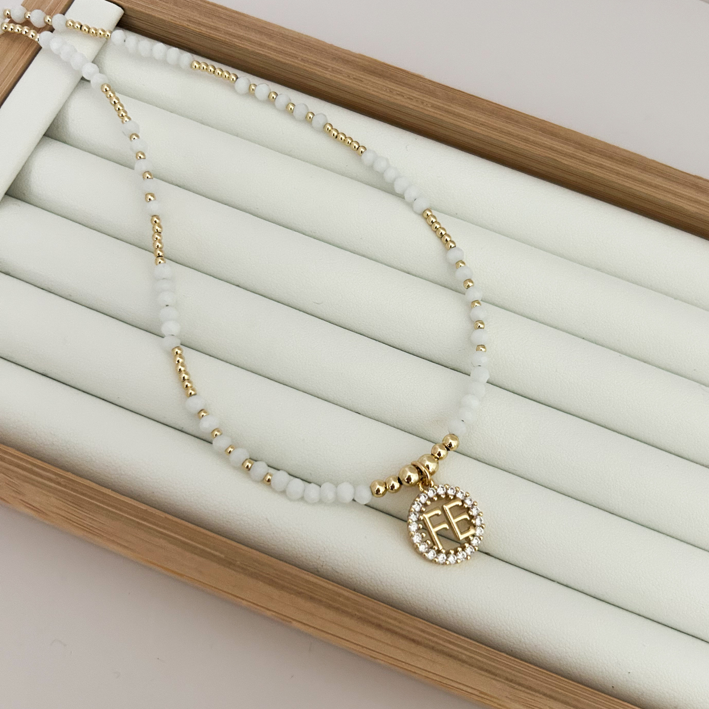 white beaded necklace with gold pendant, elegant pearl necklace for women, dainty gold necklace aesthetic, minimalist everyday jewelry, trendy feminine necklace