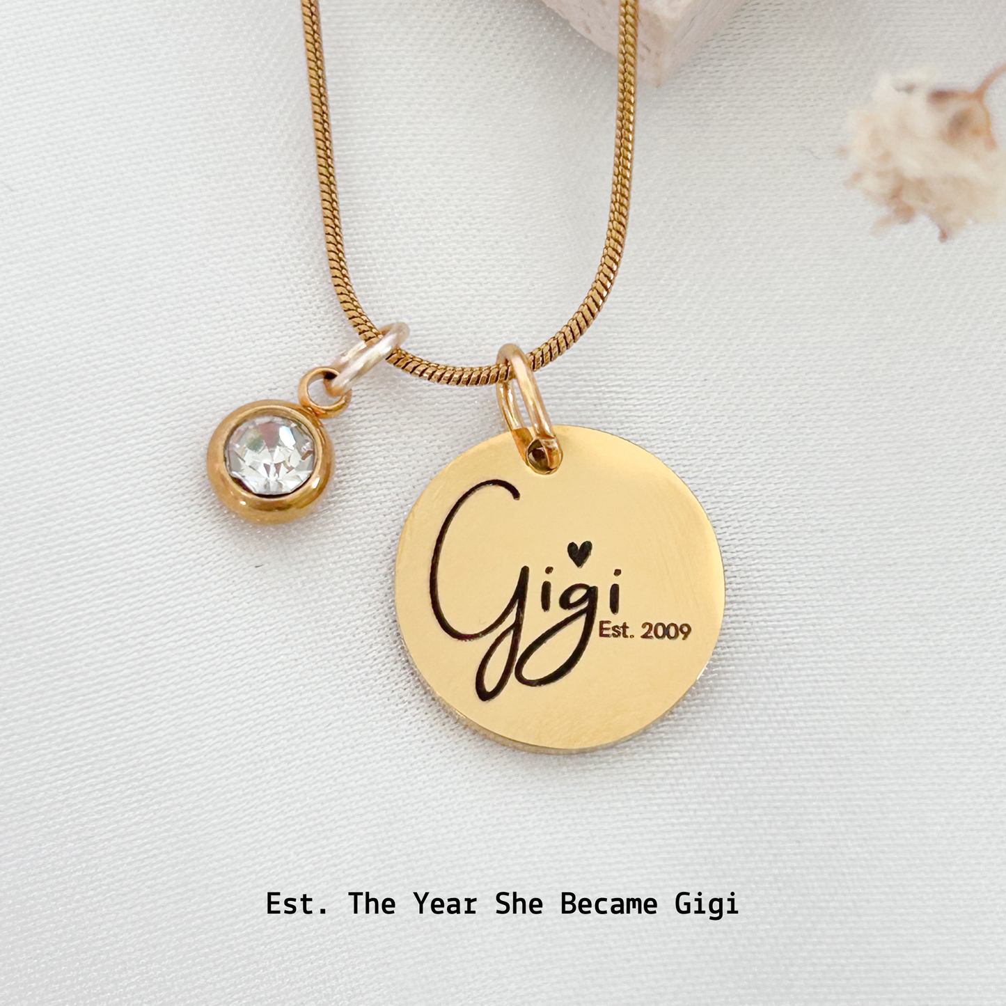 Gigi Necklace – Personalized Grandma Disc Necklace