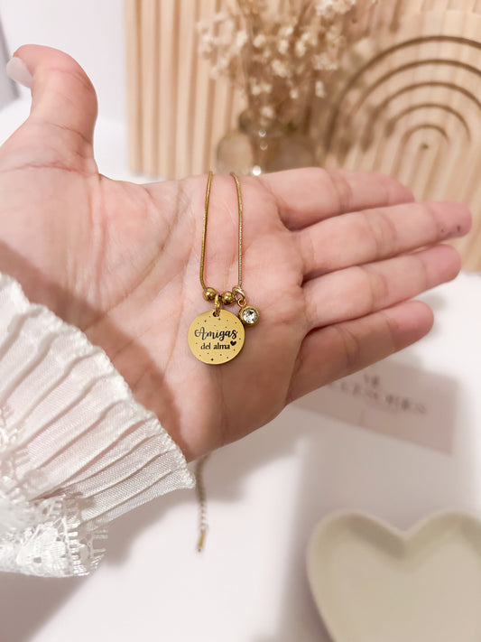 Amigas del Alma Disc Necklace – Meaningful Friendship Gift