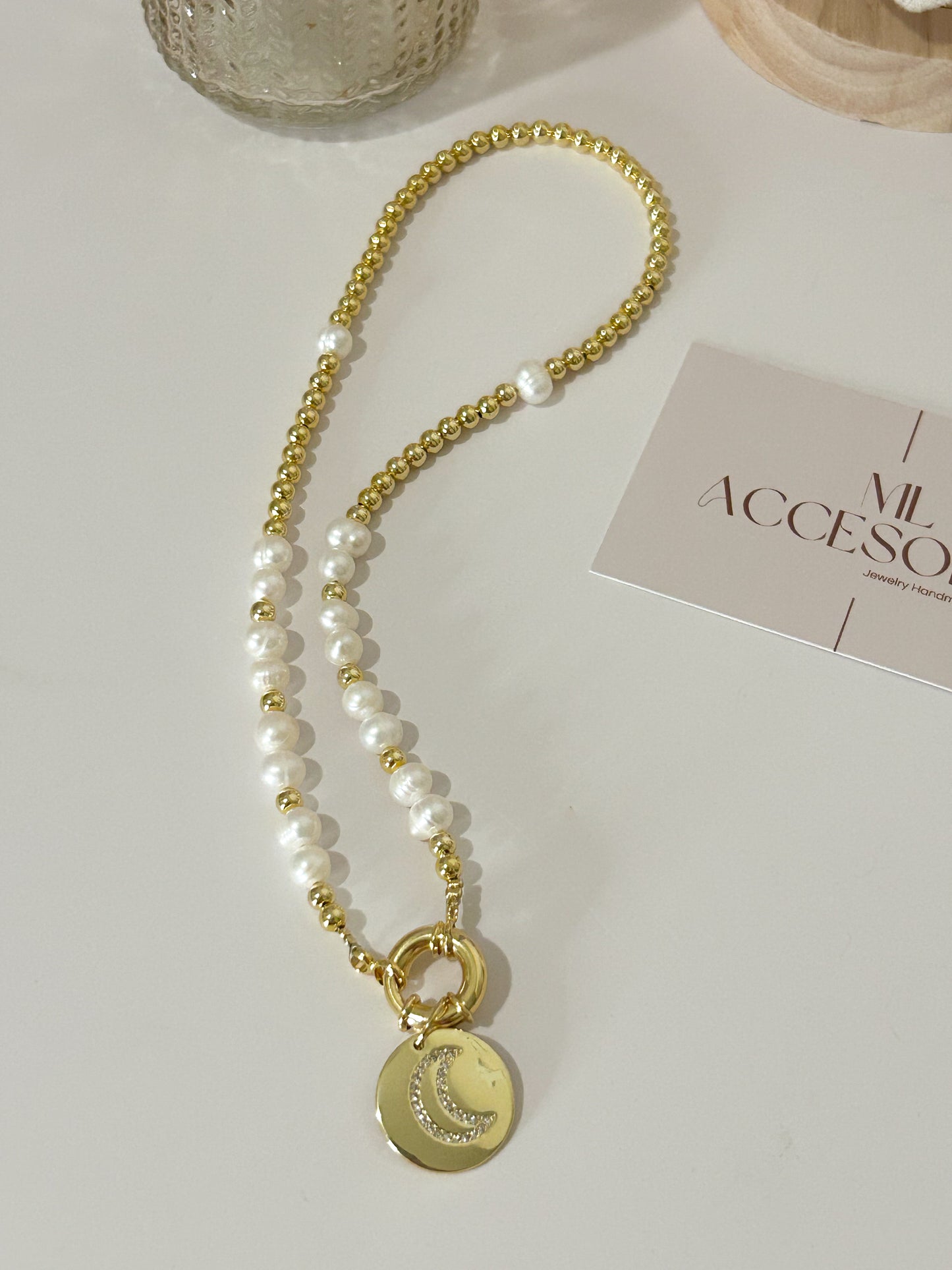 Luna Pearl Necklace – Everyday Elegance & Meaningful Gift