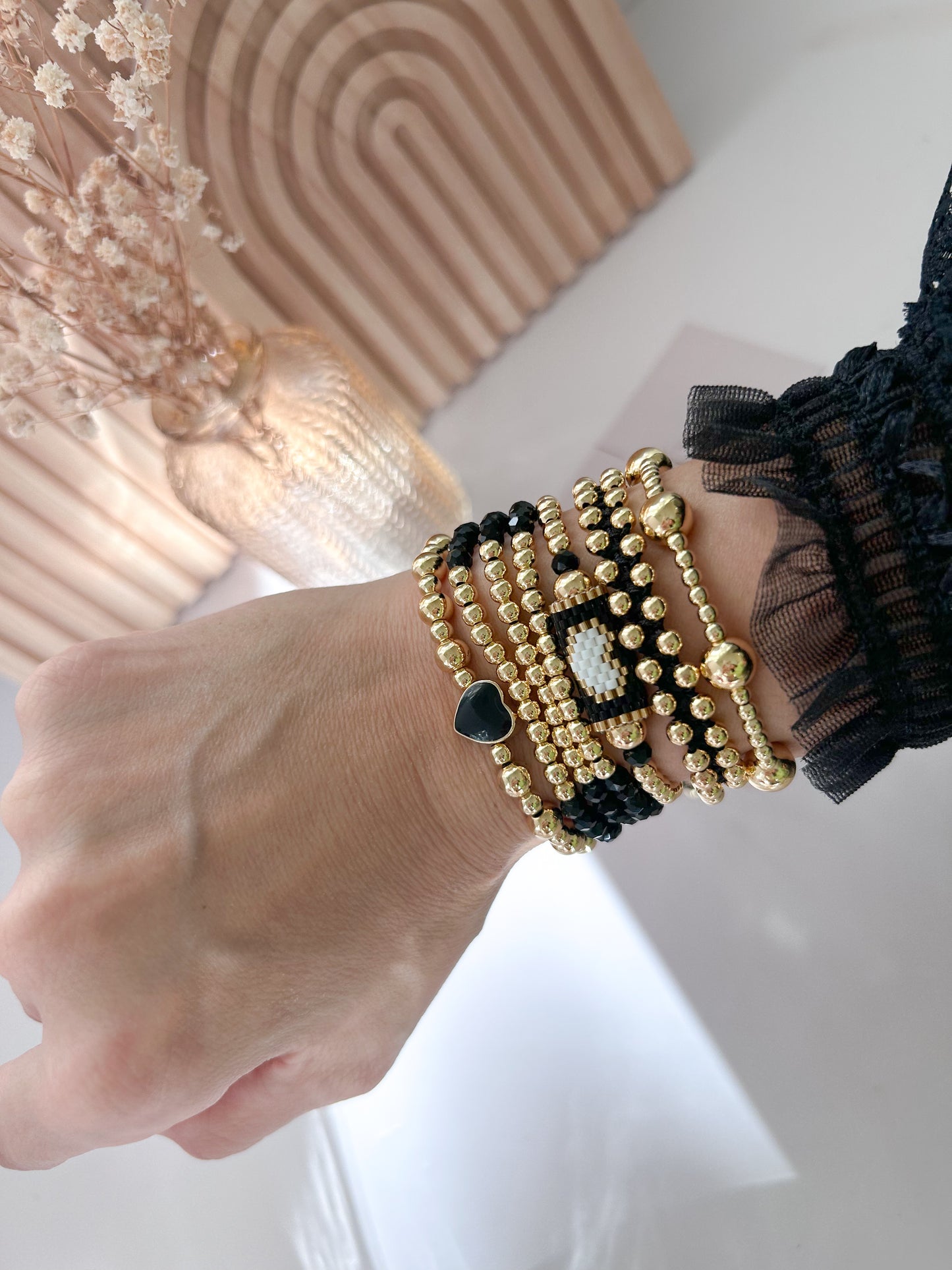 Noir Elegance Heart Bracelet Stack – Everyday Chic Jewelry for Women