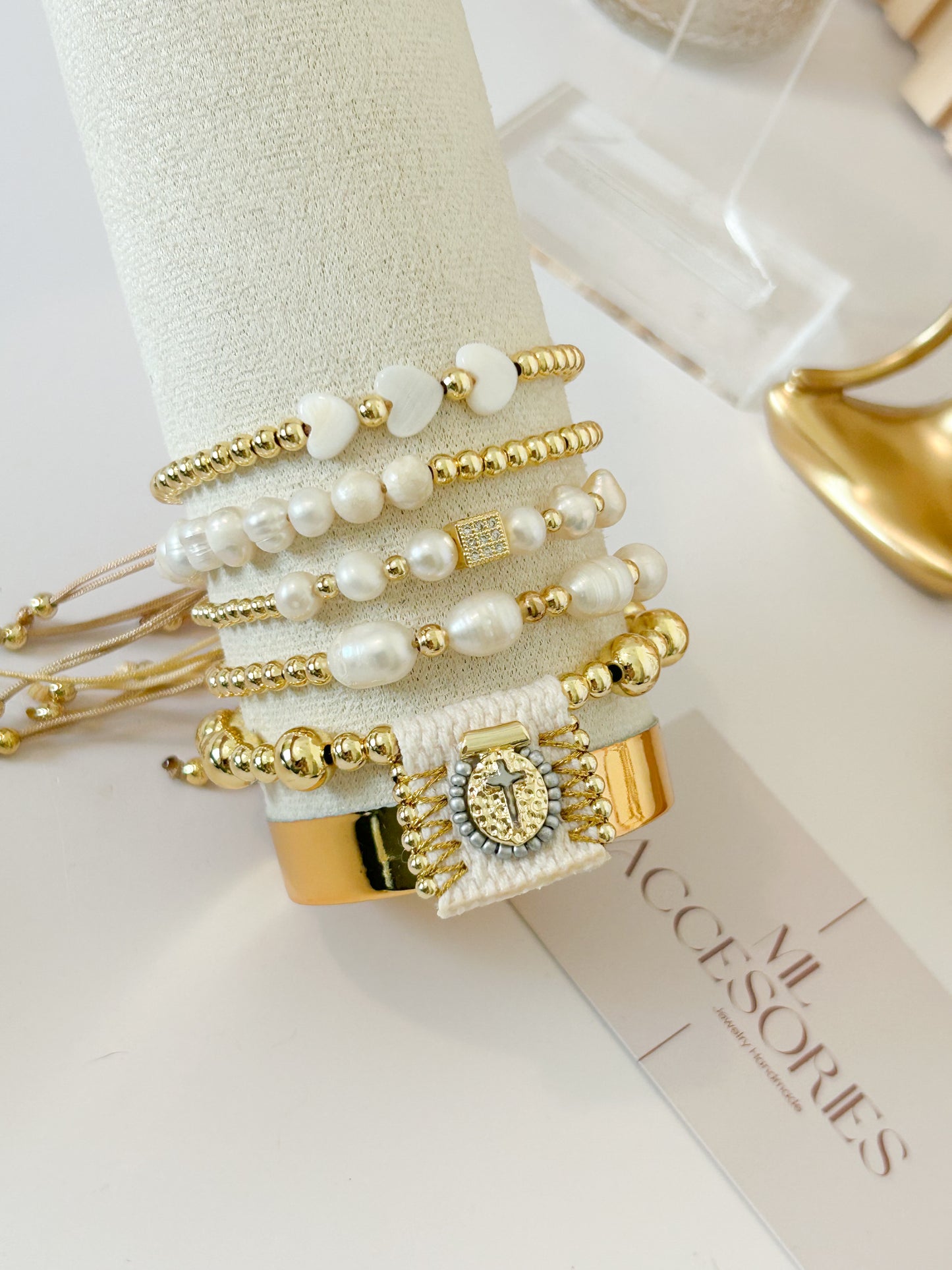 Paola Pearl Bracelet Stack – Elegant Everyday Gift
