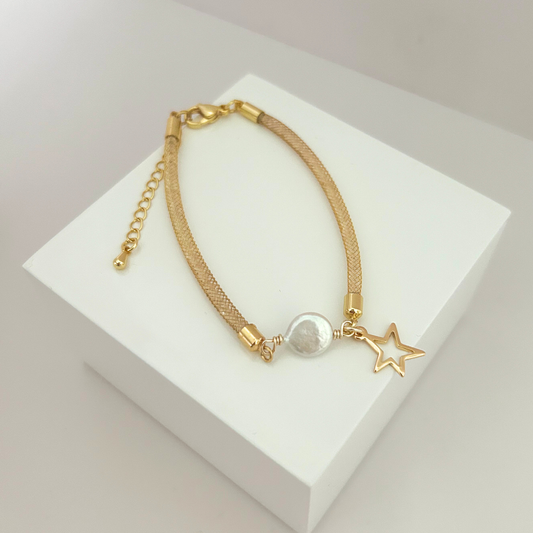 Pearl & Star Mesh Bracelet – Freshwater Pearl & Gold Open Star Charm